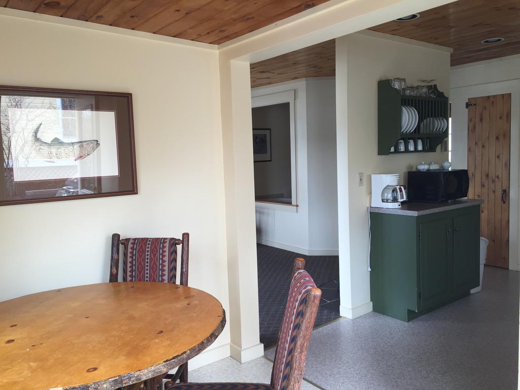 Willoughvale Inn Westmore Newport Rom bilde